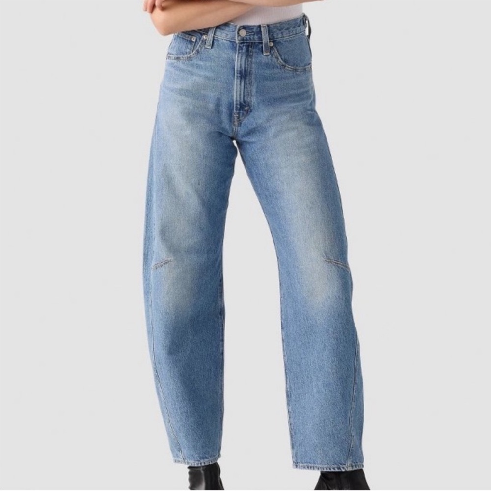 NWT Levi’s Cinch Barrel Jeans - Picture 2 of 16